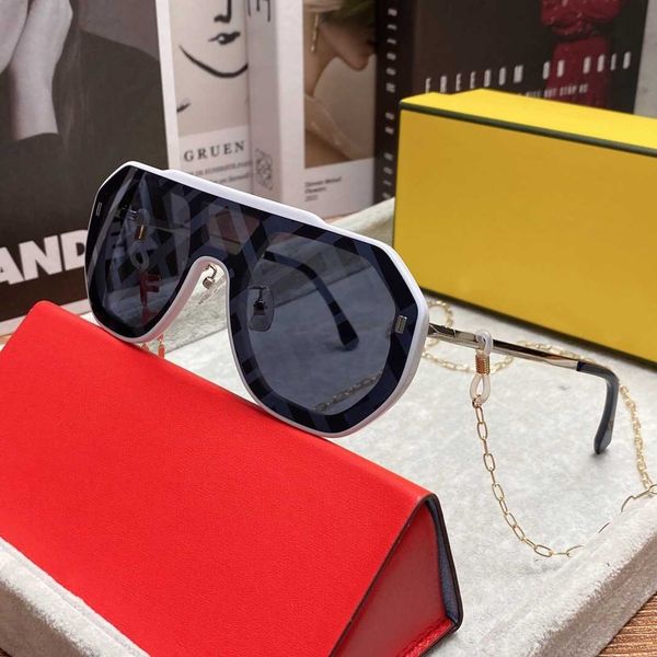 2023 luxury brand design sunglasses women men women's fashion letter large frame sunglasses fashion man for ladies sun glasses shades u, White;black
2023 luxury brand design sunglasses women men women's fashion letter large frame sunglasses fashion man for ladies sun glasses shades u, White;black