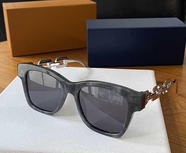 2023 luxury brand design sunglasses women men women's metal chain leg box new uv fashionable men's sunglasses for ladies sun glass, White;black
2023 luxury brand design sunglasses women men women's metal chain leg box new uv fashionable men's sunglasses for ladies sun glass, White;black