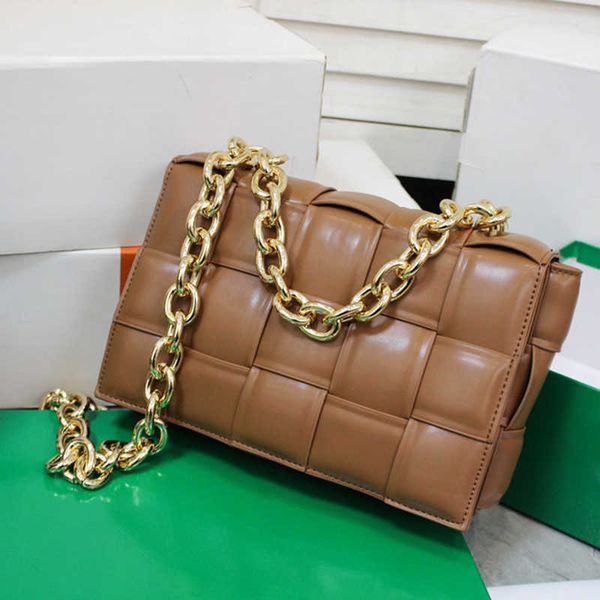 classic pillow pouch shoulder bags womens designers bag leather gold chain designers crossbody bags the tote purse handbag 221207
classic pillow pouch shoulder bags womens designers bag leather gold chain designers crossbody bags the tote purse handbag 221207