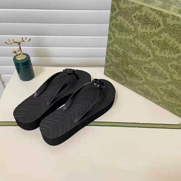 spring and summer 2023 design new herringbone slippers double clip foot beach men women's cool couple holiday essential foam shoe clear, Black
spring and summer 2023 design new herringbone slippers double clip foot beach men women's cool couple holiday essential foam shoe clear, Black
