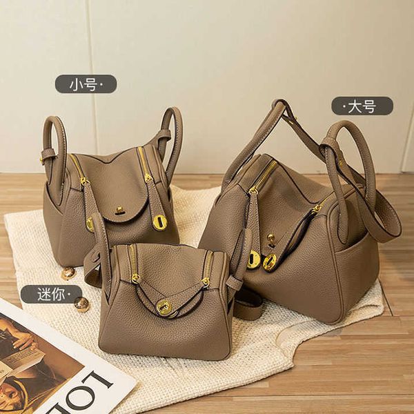 factory wholesale designer h ermes totes handbags cowhide pillow medicine case bag 2023 new versatile mother doctor leather one shoulder cro
factory wholesale designer h ermes totes handbags cowhide pillow medicine case bag 2023 new versatile mother doctor leather one shoulder cro
