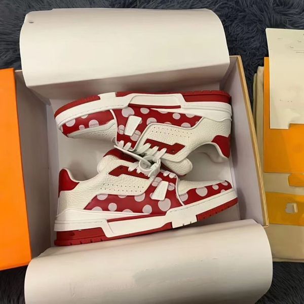 new mens sneakers bread shoes fashion trend oblique side classic floral designer casual versatile mens outdoor driving airport walking vbghn, Red;white
new mens sneakers bread shoes fashion trend oblique side classic floral designer casual versatile mens outdoor driving airport walking vbghn, Red;white
