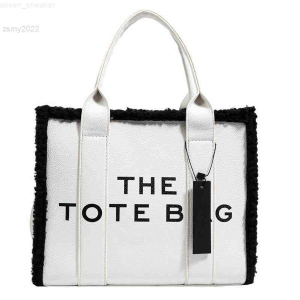 2022 fashion women's bag brand designer handbag summer new large volume letter tote beach one shoulder luxury bag
2022 fashion women's bag brand designer handbag summer new large volume letter tote beach one shoulder luxury bag