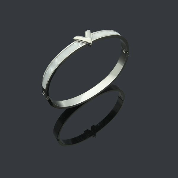 high-end quality cuff charm bracelets designer luxury fourleaf clover18k rose gold braceletv shell bangles for mens fashion womens bijoux cj, Golden;silver
high-end quality cuff charm bracelets designer luxury fourleaf clover18k rose gold braceletv shell bangles for mens fashion womens bijoux cj, Golden;silver