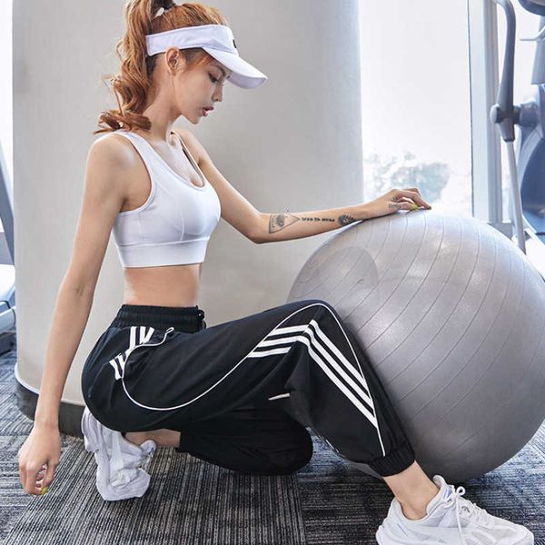 yoga clothes sports pants women's loose legged closure slim running hip hop lun style leisure fitness yoga summer thin, Black;white
yoga clothes sports pants women's loose legged closure slim running hip hop lun style leisure fitness yoga summer thin, Black;white