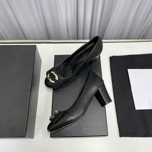 fashion dress shoes 2023 channel women' decor elegant and comfortable leather casual sandals 03-012, Black
fashion dress shoes 2023 channel women' decor elegant and comfortable leather casual sandals 03-012, Black