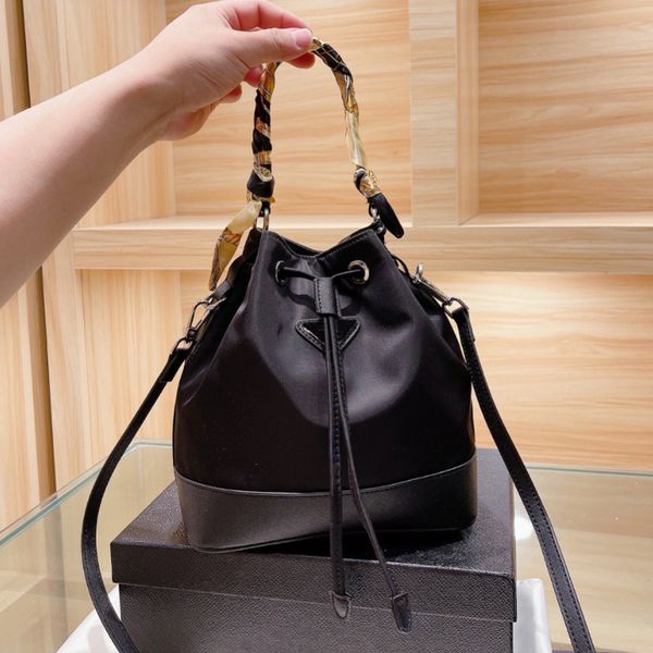 2023 nylon women's drawstring bucket bag brand handbag solid shoulder bag crossbody luxury torso bag women's canvas
2023 nylon women's drawstring bucket bag brand handbag solid shoulder bag crossbody luxury torso bag women's canvas