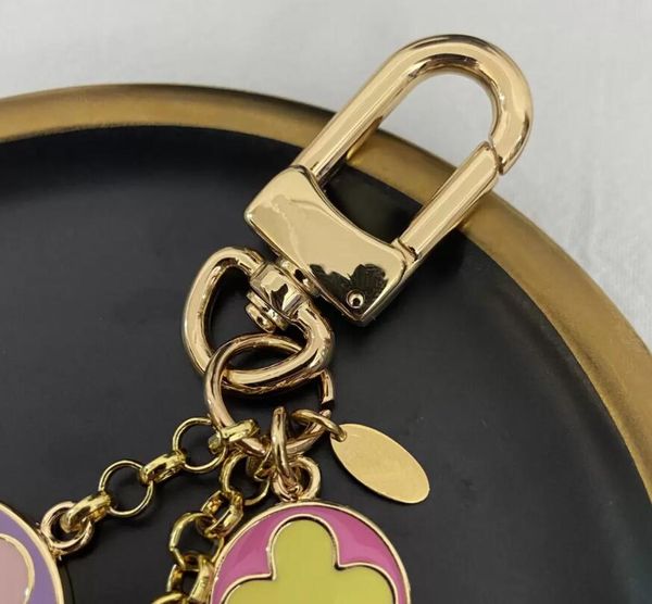 fashion luxury designer keychain classic brands key buckle flower letter pattern golden keychains mens womens bag pendant, Silver
fashion luxury designer keychain classic brands key buckle flower letter pattern golden keychains mens womens bag pendant, Silver