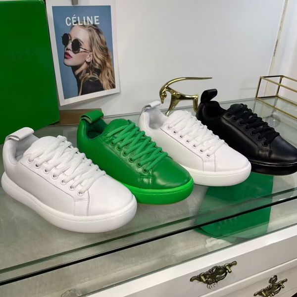 2023 spring and autumn womens shoes lace-up flat couple luxury designer fashion retro suede medium heel leather casual calfskin mens and wom, Black
2023 spring and autumn womens shoes lace-up flat couple luxury designer fashion retro suede medium heel leather casual calfskin mens and wom, Black