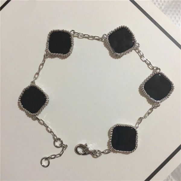 designer gold plated charms bracelets clover mens chain designer luxe classical white love braceletes for women vintage hiphop jewelry luxur, Golden;silver
designer gold plated charms bracelets clover mens chain designer luxe classical white love braceletes for women vintage hiphop jewelry luxur, Golden;silver