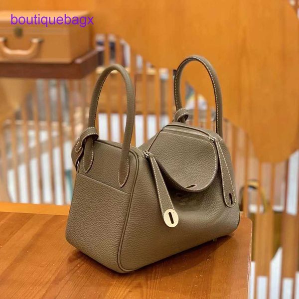 authentic original designer lindi bags hremm new original tc cow leather hand sewn wax thread bag mini doctor bag layer single shoulder mess
authentic original designer lindi bags hremm new original tc cow leather hand sewn wax thread bag mini doctor bag layer single shoulder mess