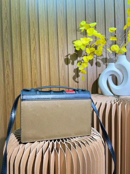 men and women cross body bag designer crossbody bags fashion shoulder bag luxury messenger bag lletter flower printed black cow leather canv
men and women cross body bag designer crossbody bags fashion shoulder bag luxury messenger bag lletter flower printed black cow leather canv