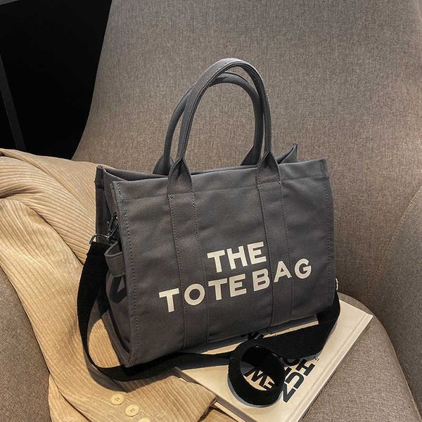handbag 2023 fashion women's bag leather quality handbag fashionable shoulder tote summer canvas fashion printed letter handbag trend o
handbag 2023 fashion women's bag leather quality handbag fashionable shoulder tote summer canvas fashion printed letter handbag trend o