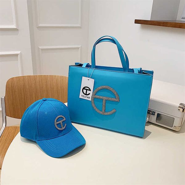 handbag 2023 fashion women's bag leather quality handbag able spring version portable letter inlaid shoulder fashion candy color messen 
handbag 2023 fashion women's bag leather quality handbag able spring version portable letter inlaid shoulder fashion candy color messen