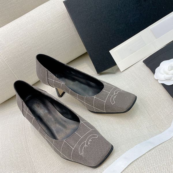 womens square toes dress shoes cats heel height 4.5cm quilted texture slip-on sandals elegant cotton cloth pumps slippers wedding shoe class, Black
womens square toes dress shoes cats heel height 4.5cm quilted texture slip-on sandals elegant cotton cloth pumps slippers wedding shoe class, Black
