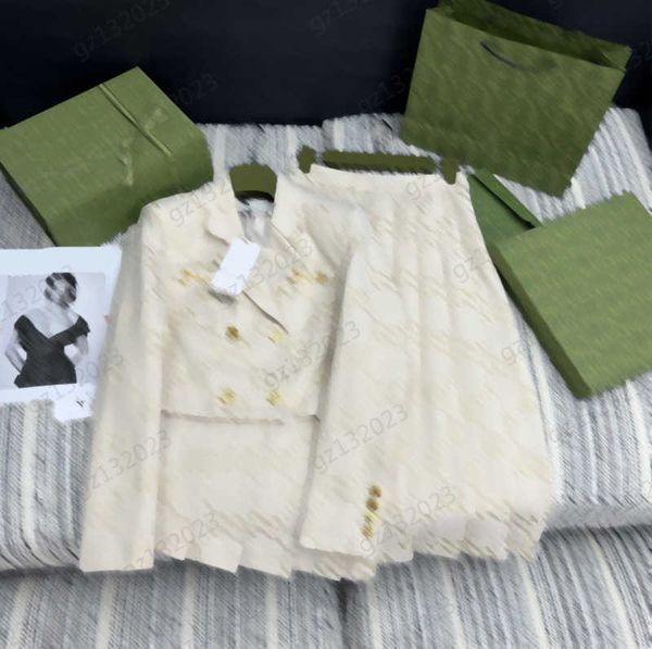 letters jacquard two piece dress front metal buckle decorative pocket lapel short suit jacket matching high-waisted slim pleated skirts two, White
letters jacquard two piece dress front metal buckle decorative pocket lapel short suit jacket matching high-waisted slim pleated skirts two, White