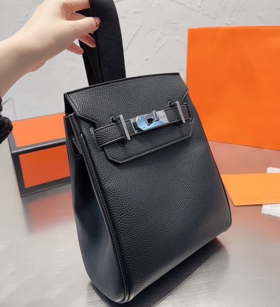 bag brand designer men's and women's luxury messenger bag chest bag hac a dos shoulder bag fashion kelline buckle small backpack s
bag brand designer men's and women's luxury messenger bag chest bag hac a dos shoulder bag fashion kelline buckle small backpack s