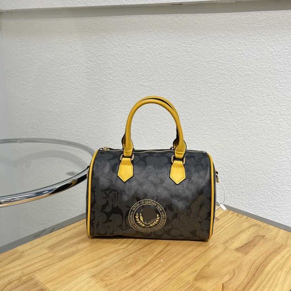 luxury woman's brand designer bags handbag shoulder crossbody bag tote bag new net red of the same type female fashion printed pillow p
luxury woman's brand designer bags handbag shoulder crossbody bag tote bag new net red of the same type female fashion printed pillow p