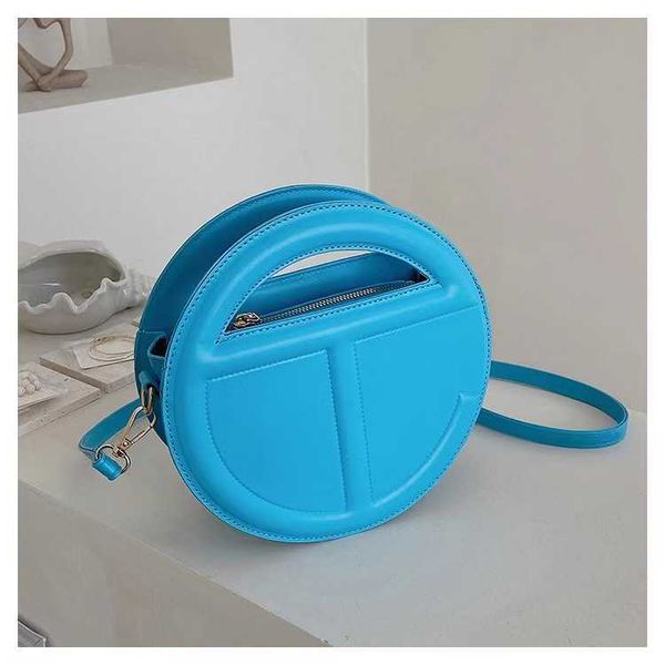 handbag 2023 fashion women's bag leather quality handbag fashionable shoulder large single-shoulder portable embossed letters messenger
handbag 2023 fashion women's bag leather quality handbag fashionable shoulder large single-shoulder portable embossed letters messenger