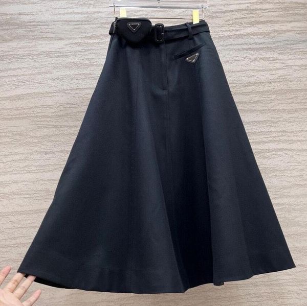 2023 womens skirts summer a-line skirt ladies girl designer dress with badge letter printed dresses casual shorts, Black
2023 womens skirts summer a-line skirt ladies girl designer dress with badge letter printed dresses casual shorts, Black