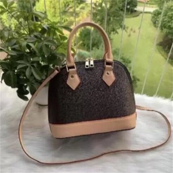 luxurys designers shell bags with 25cm fashion women shoulder messenger bag leather handbags ladies cosmetic crossbody totes wallet purse
luxurys designers shell bags with 25cm fashion women shoulder messenger bag leather handbags ladies cosmetic crossbody totes wallet purse