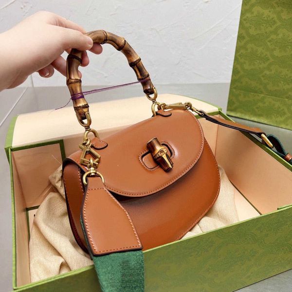 designers luxurys women totes bamboo small handle bag 100% genuine leather 1-1 handle bag lady crossbody shouler purses
designers luxurys women totes bamboo small handle bag 100% genuine leather 1-1 handle bag lady crossbody shouler purses
