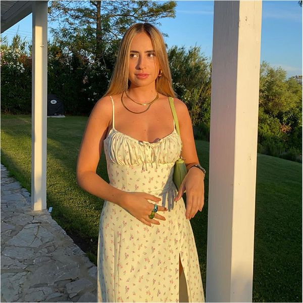 casual dresses temperament versatile suspender floral dress for women in 2023summer style slimming backless slim side split tea break skirt, Black;gray
casual dresses temperament versatile suspender floral dress for women in 2023summer style slimming backless slim side split tea break skirt, Black;gray