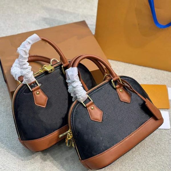 designer handbag floral pattern one shoulder bag 2023 new shell bag designer bag luxury bag crossbody bag travel bag leather classic handbag
designer handbag floral pattern one shoulder bag 2023 new shell bag designer bag luxury bag crossbody bag travel bag leather classic handbag