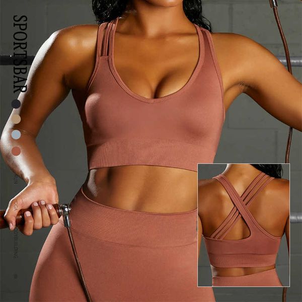 yoga clothes seamless knitted sports vest high waist hip pants suit shock-absorbing bra two-piece set, Black;white
yoga clothes seamless knitted sports vest high waist hip pants suit shock-absorbing bra two-piece set, Black;white