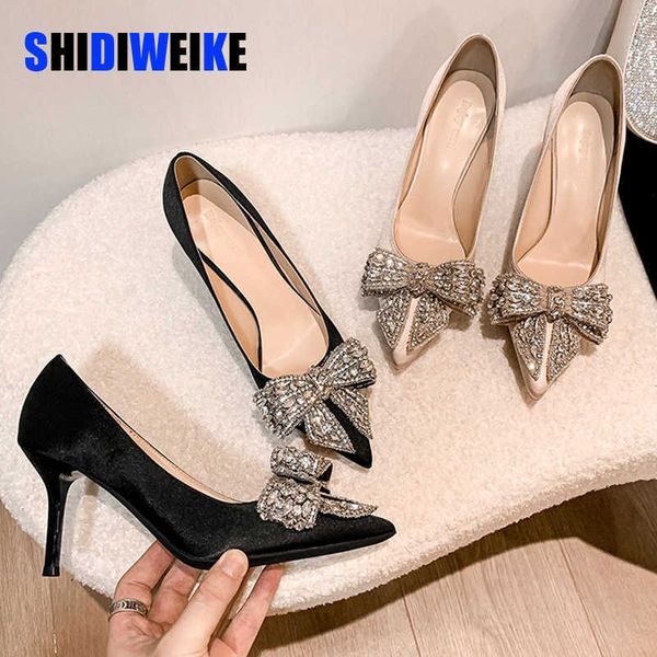 sdwk 6cm 8cm new fashion satin pointed toe with rhinestone bow high heels banquet party women shoes 41 42 43 ad3283 0220, Black
sdwk 6cm 8cm new fashion satin pointed toe with rhinestone bow high heels banquet party women shoes 41 42 43 ad3283 0220, Black