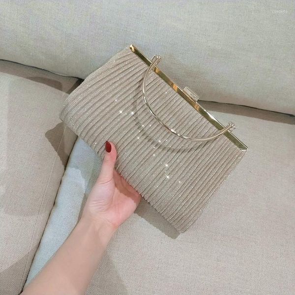 shoulder bags women designer purses and handbags female fashion casual solid color shiny pleated chain box shape bag
shoulder bags women designer purses and handbags female fashion casual solid color shiny pleated chain box shape bag