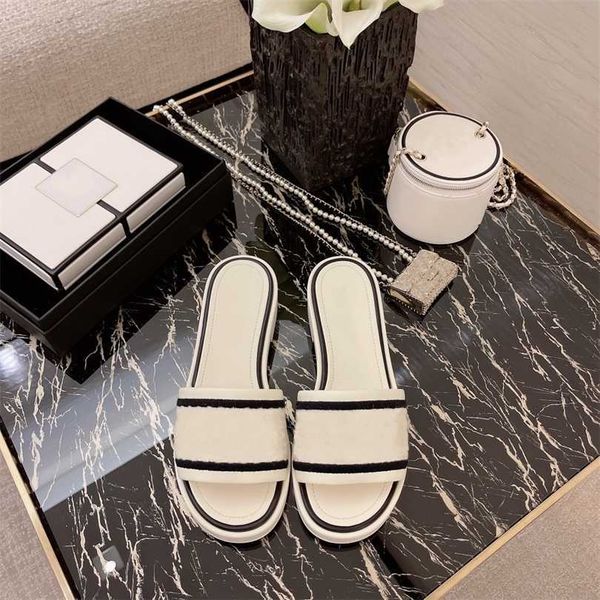 women designer slides luxurys sheepskin slippers fashion classic beach slipper sandals lady comfortable embroidery letters sandal origin qua, Black
women designer slides luxurys sheepskin slippers fashion classic beach slipper sandals lady comfortable embroidery letters sandal origin qua, Black