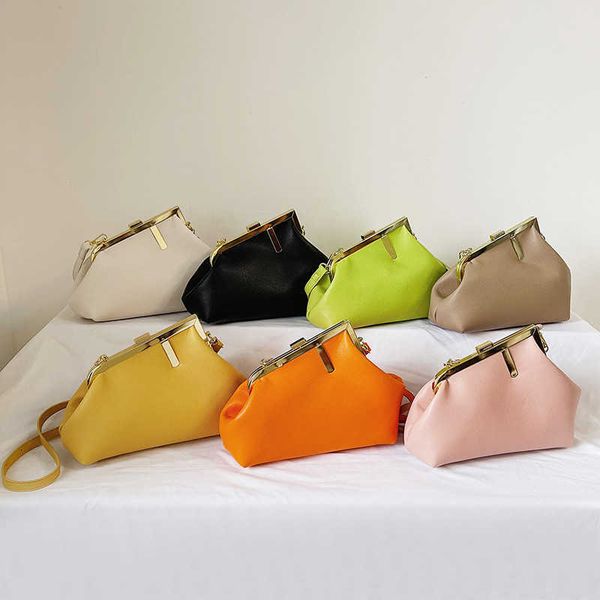 bag 2023 hand fashionable new clip fashion trend candy color ins cross-body shoulder bag
bag 2023 hand fashionable new clip fashion trend candy color ins cross-body shoulder bag