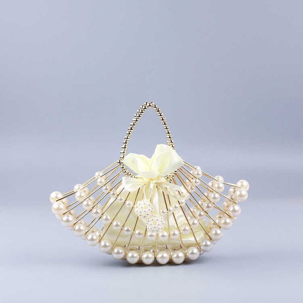 pearl hollow copper tube beaded fan-shaped women's dinner handbag hand woven bag niche high-quality handbag 230220
pearl hollow copper tube beaded fan-shaped women's dinner handbag hand woven bag niche high-quality handbag 230220