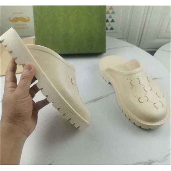 2022 flat bottom desiner beach rubber lazy slippers indoor outdoor show style beach sandals for men women slides flip flops 35-44sj8g, Black
2022 flat bottom desiner beach rubber lazy slippers indoor outdoor show style beach sandals for men women slides flip flops 35-44sj8g, Black