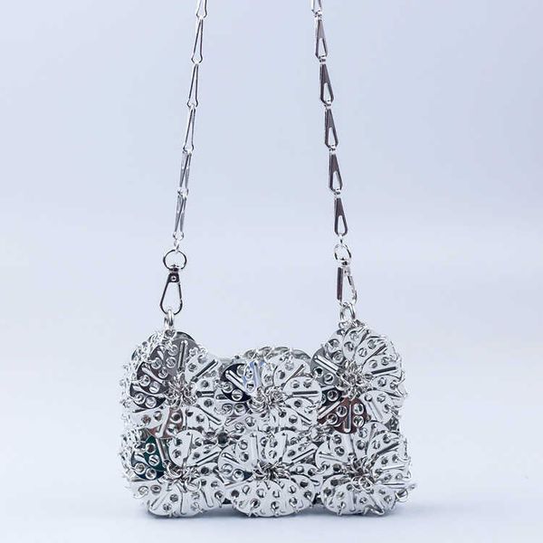 winter heavy craft iron art aluminum sheet handmade diy woven flower horizontal silver chain messenger bag 230220
winter heavy craft iron art aluminum sheet handmade diy woven flower horizontal silver chain messenger bag 230220