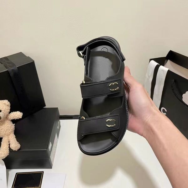 2023 luxury summer designer women's shoes classic fashion flat sandals cctiy thick sole casual open toe fashion women's shoes fren, Black
2023 luxury summer designer women's shoes classic fashion flat sandals cctiy thick sole casual open toe fashion women's shoes fren, Black