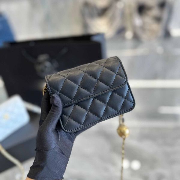 22 classic mini clamshell hand bag small gold ball metal chain adjustable card bag single shoulder womens cosmetic bag messenger bag luxury
22 classic mini clamshell hand bag small gold ball metal chain adjustable card bag single shoulder womens cosmetic bag messenger bag luxury