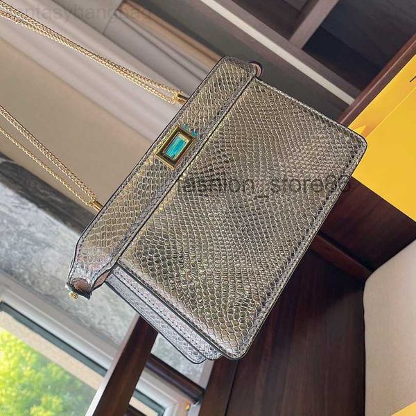 fend high-quality leather shoulder bag with internal compartments retro style women's cross-body bags simple design square purse with g
fend high-quality leather shoulder bag with internal compartments retro style women's cross-body bags simple design square purse with g