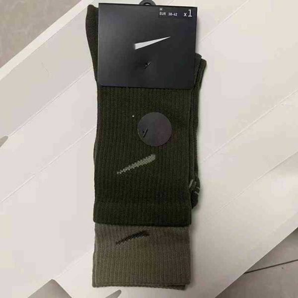 classic fashion men socks hook brand color stitched men's women's long tube sports training sock street couple middle tubes luxury, Black
classic fashion men socks hook brand color stitched men's women's long tube sports training sock street couple middle tubes luxury, Black