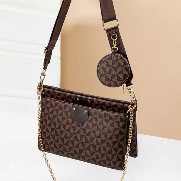 cross body shoulder crossbody bag purses 3 in 1 leather for women 2023 new trend large plaid designer side ladies luxury brand handbags y230
cross body shoulder crossbody bag purses 3 in 1 leather for women 2023 new trend large plaid designer side ladies luxury brand handbags y230