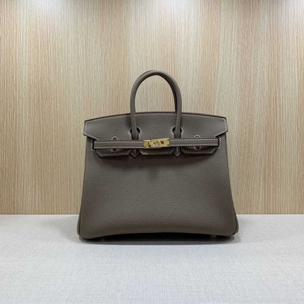 factory wholesale women's bag leather women's buckle handbag shoulder messenger handbags 55%off
factory wholesale women's bag leather women's buckle handbag shoulder messenger handbags 55%off
