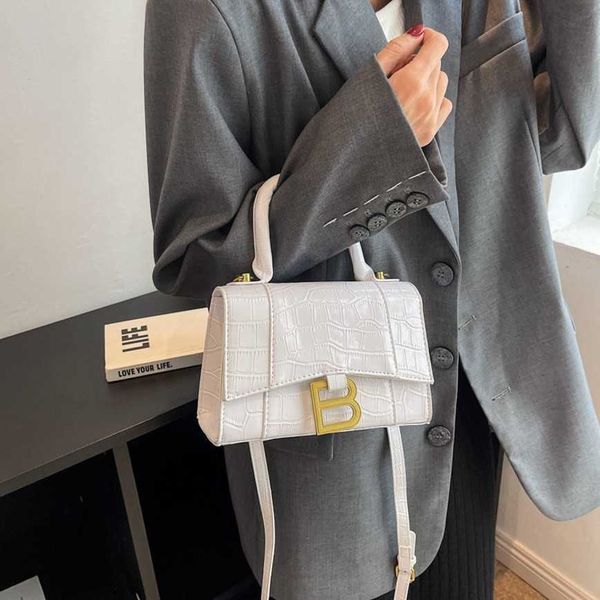 2023 women bags factory handbags 55%off small design women one shoulder crossbody handbag texture hourglass bag designer luxury shoulder han
2023 women bags factory handbags 55%off small design women one shoulder crossbody handbag texture hourglass bag designer luxury shoulder han