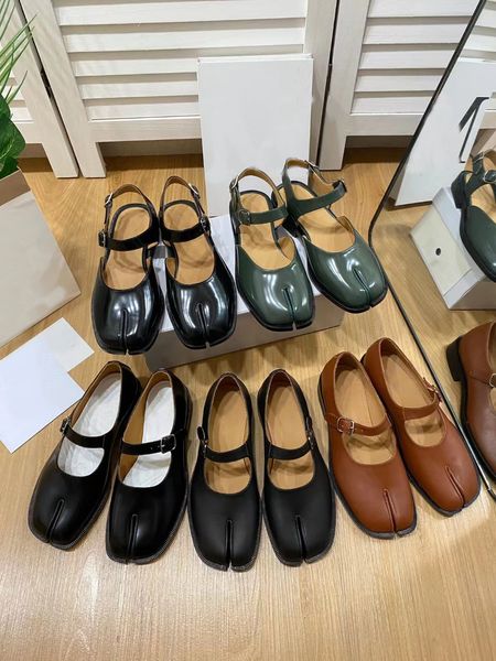 designer dress shoes flat high heel split toe shoes women's baotou shoes wedding valentine's day size 35-41, Black
designer dress shoes flat high heel split toe shoes women's baotou shoes wedding valentine's day size 35-41, Black