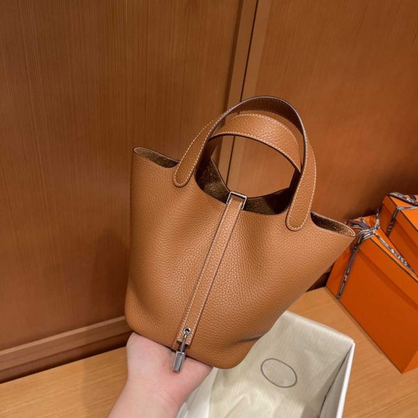 aherbag wholesale designer h ormes totes handbags original tc leather handmade vegetable basket bag cm gold brown silver buckle large capaci
aherbag wholesale designer h ormes totes handbags original tc leather handmade vegetable basket bag cm gold brown silver buckle large capaci