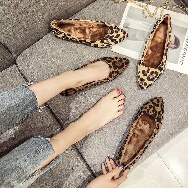 dress shoes leopard print flat shoes plus velvet shoes women plush shallow mouth pointed toe plus size 43 shoes zapatos mujer 230221, Black
dress shoes leopard print flat shoes plus velvet shoes women plush shallow mouth pointed toe plus size 43 shoes zapatos mujer 230221, Black