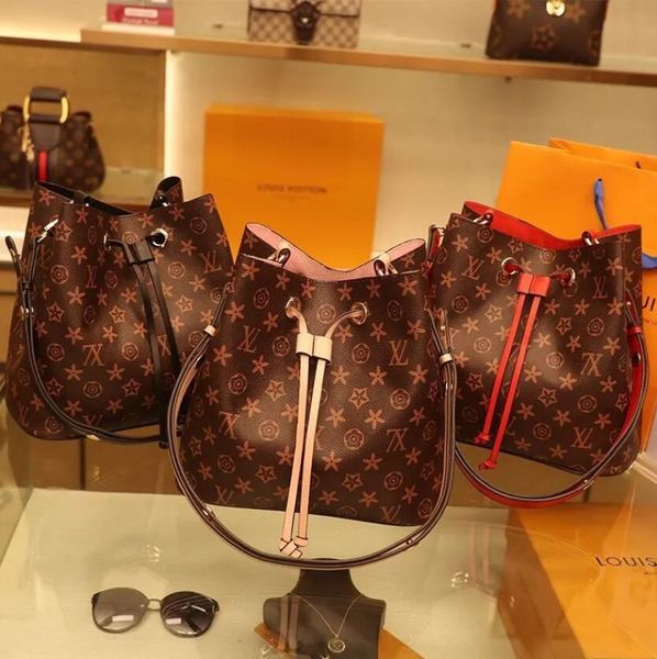 genuine pu leather cross body classics shoulder bags for women girl fashion simple portable leisure bucket bag louise purse vutton crossbody
genuine pu leather cross body classics shoulder bags for women girl fashion simple portable leisure bucket bag louise purse vutton crossbody