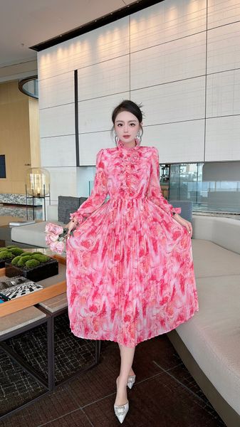 casual dresses pink chiffon dress 2023 spring and summer new high set light luxury temperament ladies design feeling pleated large swing lon, Black;gray
casual dresses pink chiffon dress 2023 spring and summer new high set light luxury temperament ladies design feeling pleated large swing lon, Black;gray