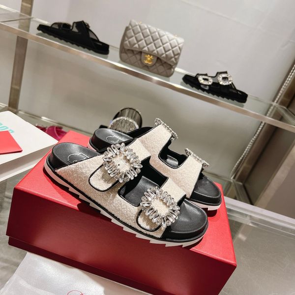 woman sandal designer sandals shoes luxurious slides women foam runners wedges leather party style soft flat heel luxury fashion size 34-41, Black
woman sandal designer sandals shoes luxurious slides women foam runners wedges leather party style soft flat heel luxury fashion size 34-41, Black
