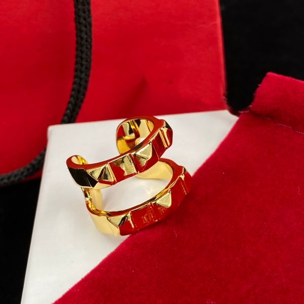 european and american women's wedding rings bright drill metal unique hollow v-letter ring lady jewelry couple exquisite anniversary vl, Slivery;golden
european and american women's wedding rings bright drill metal unique hollow v-letter ring lady jewelry couple exquisite anniversary vl, Slivery;golden
